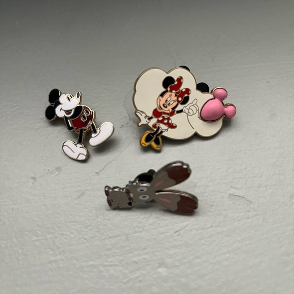 Disney Character Enamel Pins Set - Picture 4 of 5